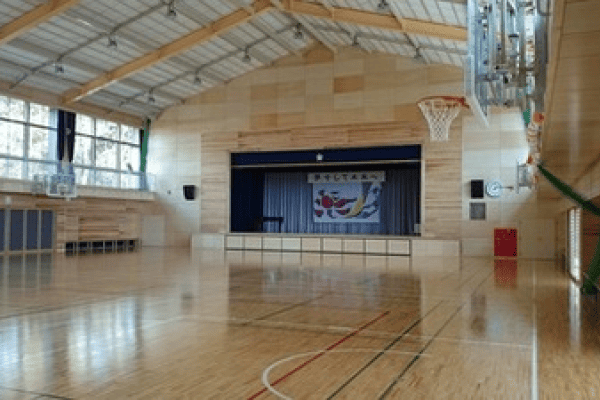 つくば市で活動する社会人バドミントンサークル「白鳥会竹園」の活動場所である竹園東中学校の画像